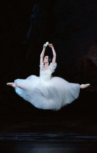 amandine albisson - giselle ballet 2020 catalogue exposition jean miotte et la danse 2023