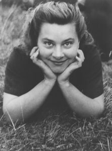 portrait - roberta gonzalez catalogue roberta gonzalez sergio de castro face a face 2025
